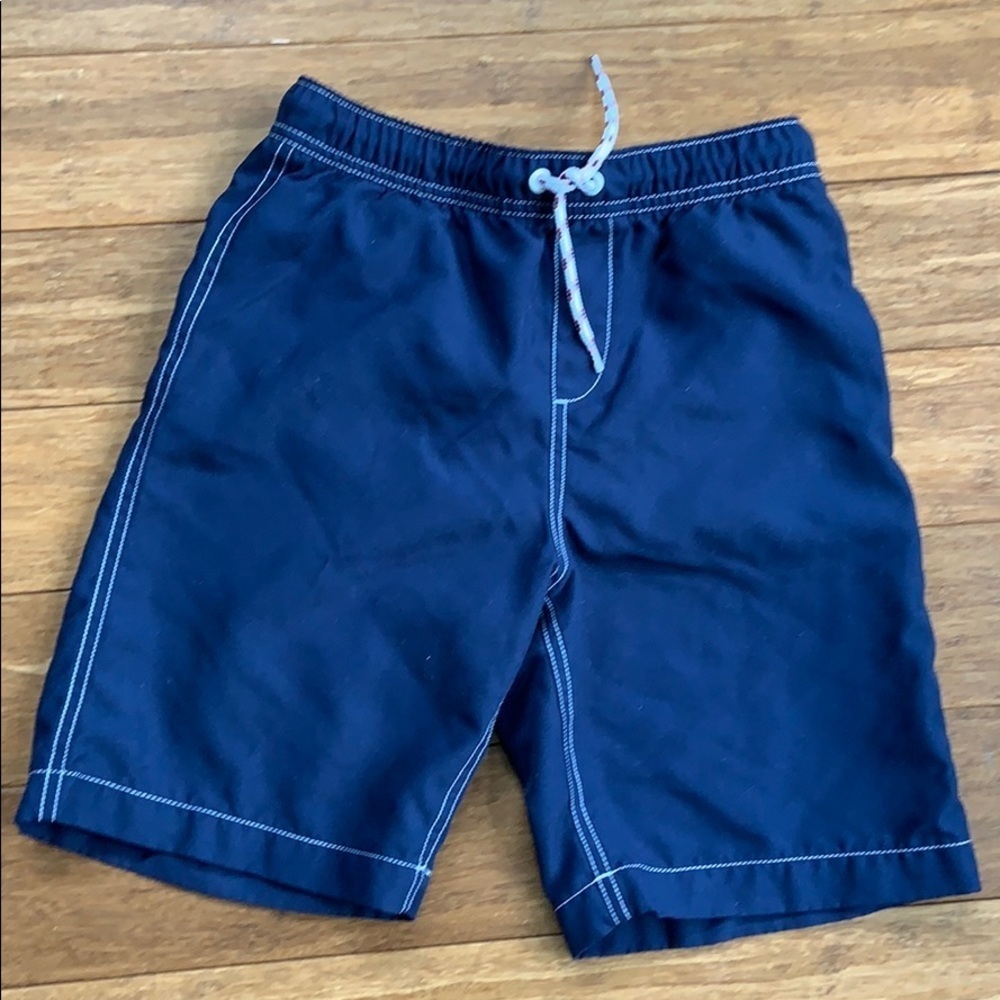 ☀️ 3/$36 or 2/$30 
NEW LANDS END Boys Swim Shorts Navy sz M (10/12)